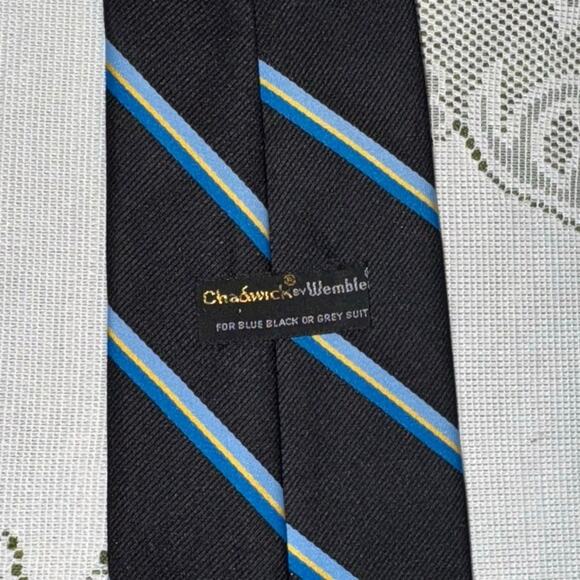 Vintage Chadwick by Wembley REPP Black/Blue/Yellow Stripe Men’s Necktie Preppy - Picture 13 of 13